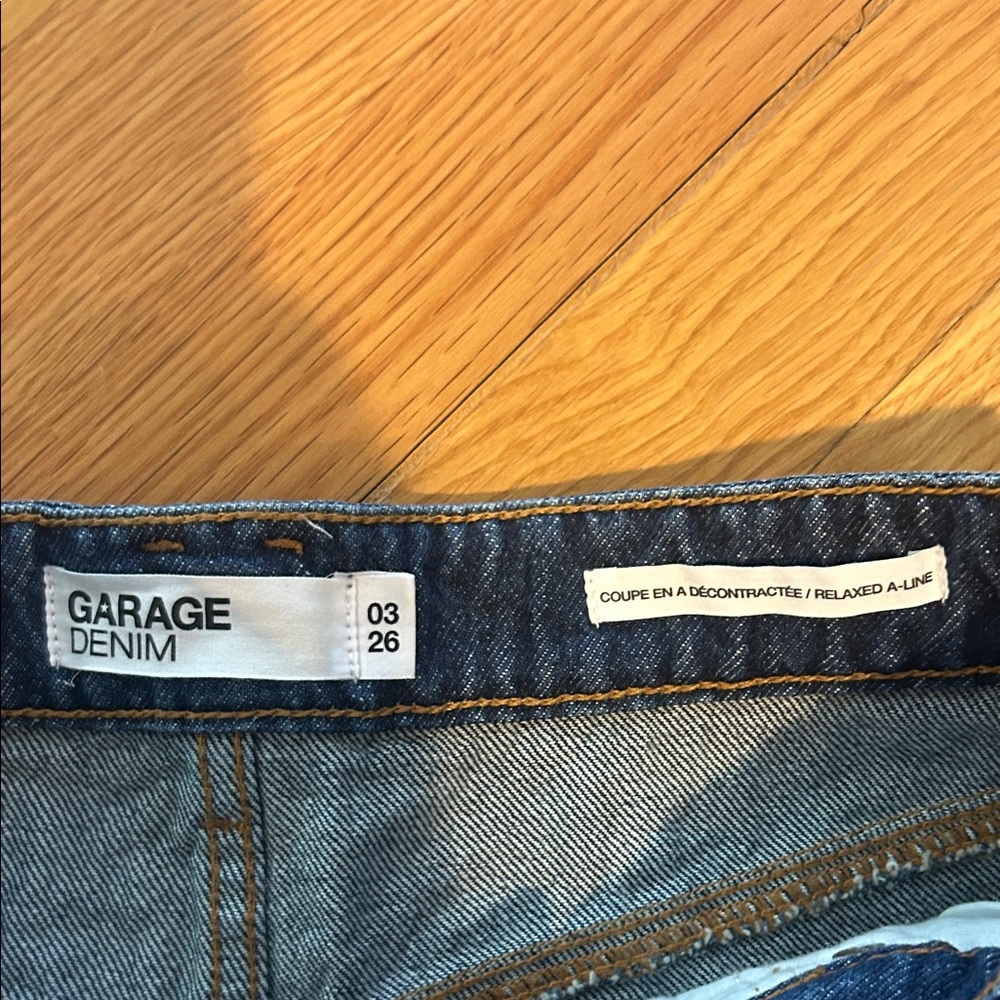 Garage Women's Dark Blue Denim Jean Shorts NEW WITH TAGS size 03/26 - Picture 4 of 4